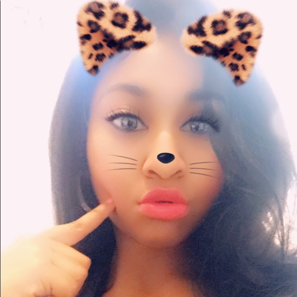 Meet your Posher, Markia